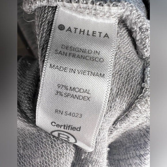 Athleta Long Sleeved Lightweight Top Women’s Size Large - Picture 5 of 8